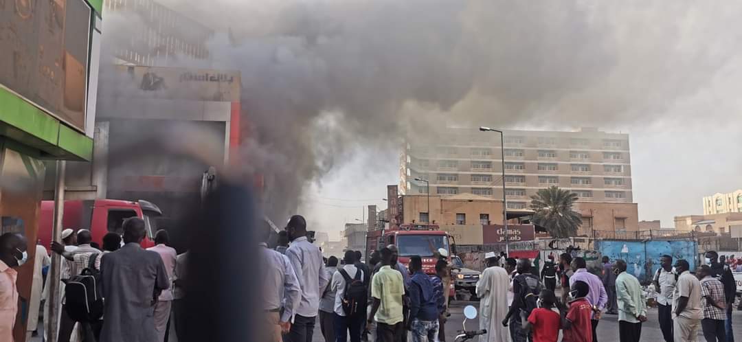 MASSIVE FIRE ERUPTED NEAR SUDAN’S PRESIDENTIAL PALACE