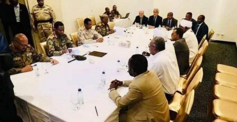 Sudanese factions break deadlock with talks over draft constitution